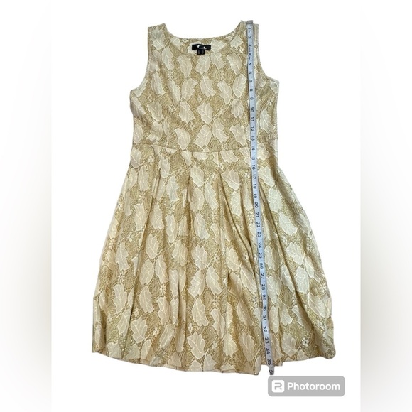 Women’s Cutie Gold Shimmer Leaf Sleeveless Dress Size 8 - Picture 8 of 8